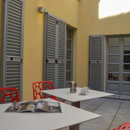 Joivy Fulcorina * Milán