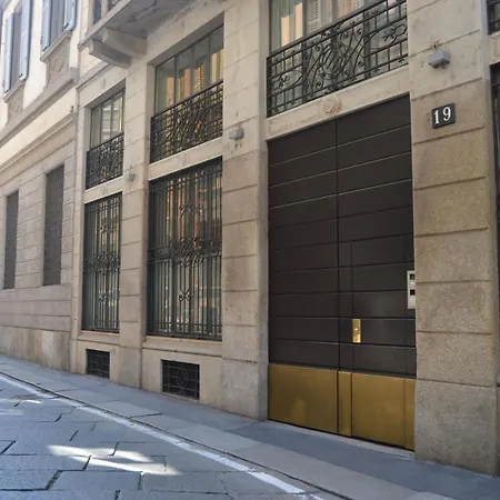 Joivy Fulcorina * Milán