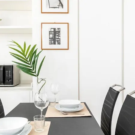 Apartment Joivy Fulcorina Milan